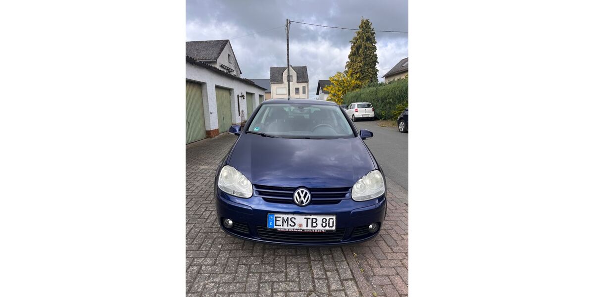 VW Golf 131.070 km 2.200 &euro; Singhofen 56379