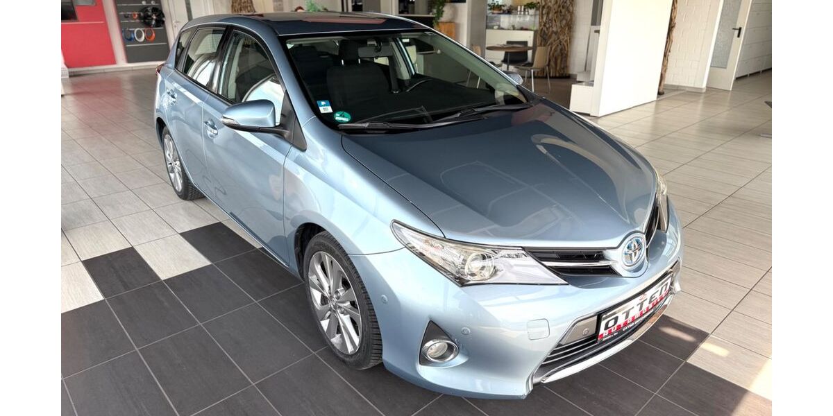 Toyota Auris 208.000 km 7.990 &euro; Singen 78224