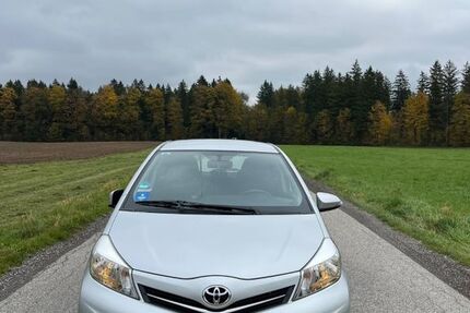 Toyota Yaris 141.000 km 4.900 € Iffeldorf 82393