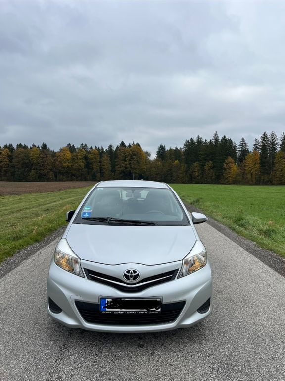 Toyota Yaris 141.000 km 4.900 € Iffeldorf 82393