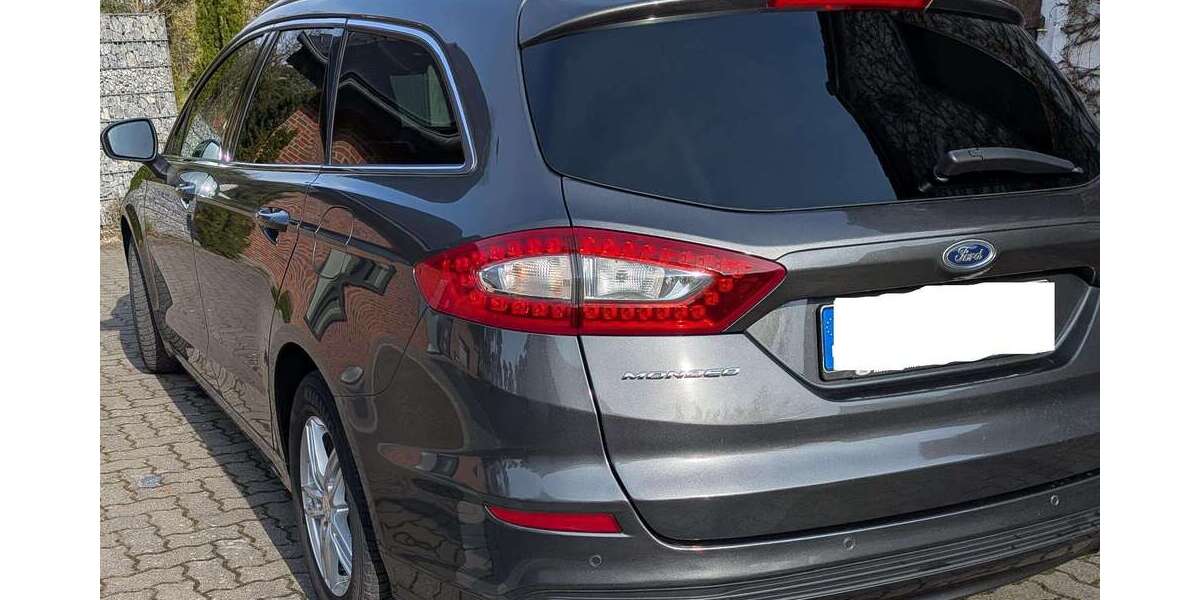 Ford Mondeo 82.500 km 9.750 &euro; Schloß Holte-Stukenbrock, Stadt 33758