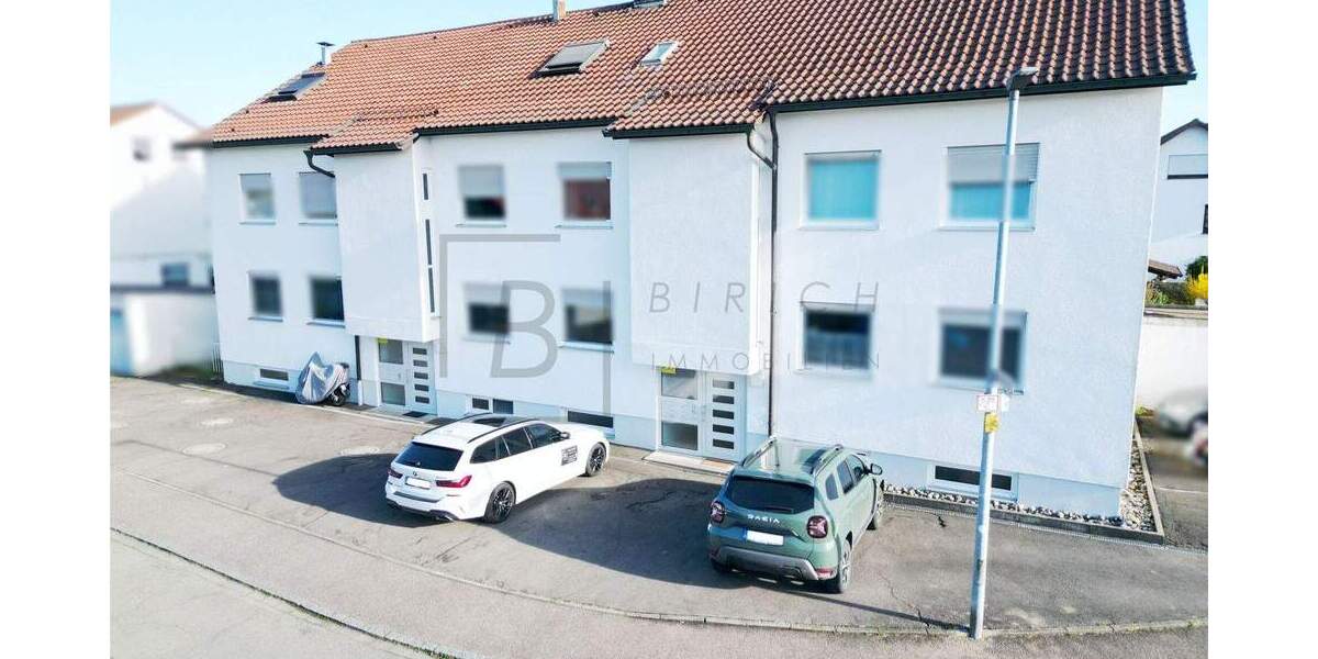 Ideal für Pendler: Ruhige 2,5-Zimmer-DG-Wohnung in Staig - nahe A7, mit neuer Küche & Dachterrasse 2 zimmer