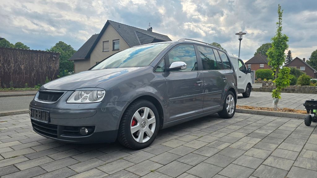 VW Touran 255.580 km 2.200 &euro; Bohmte 49163