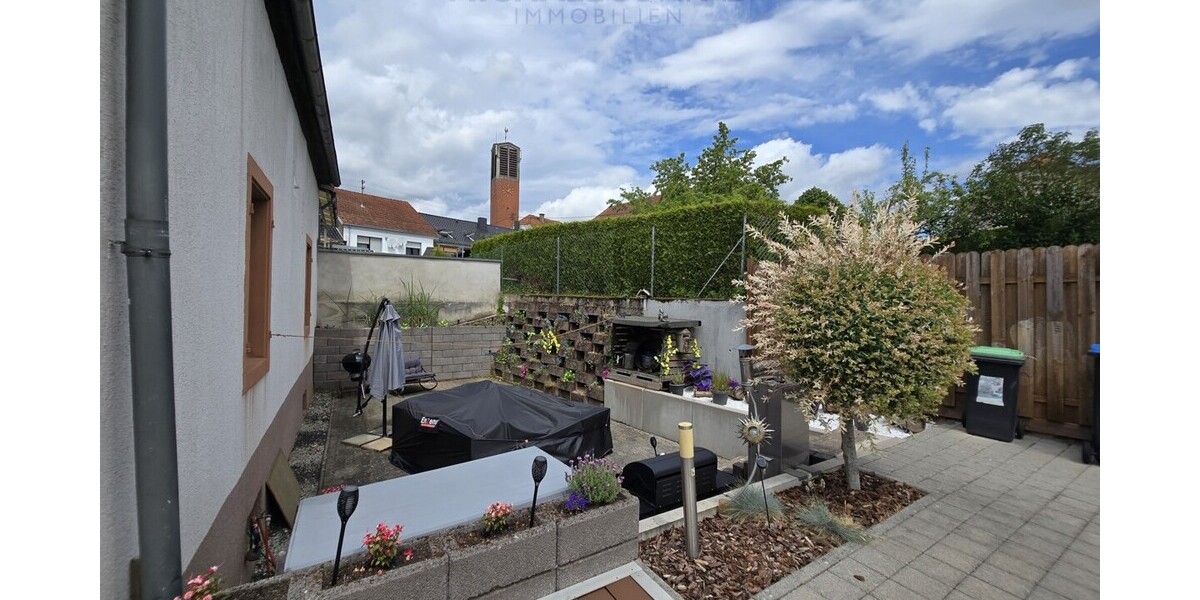 Zweifamilienhaus in Schmelz Zentrum zum Kauf - Zweifamilienhaus Schmelz | Angebot:27098061