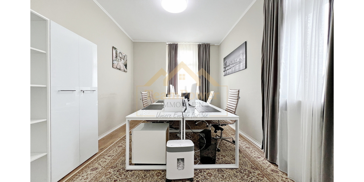 Exklusives Wohnen zentral inkl. Garage und 30m² Dachterrasse !!! - Einfamilienhaus Elmshorn | Angebot:25365837