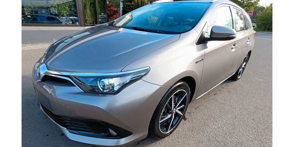 Toyota Auris 123.000 km 12.790 &euro; Homburg 66424