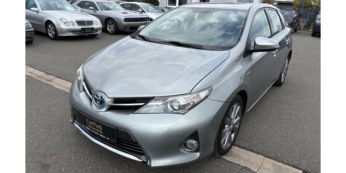 Toyota Auris 129.611 km 8.299 &euro; Fürth 90763