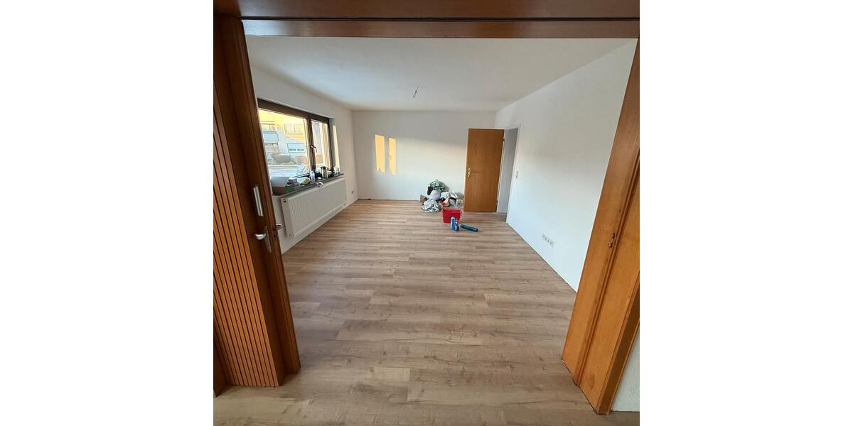 Erstbezug nach Kernsanierung: 4-Zimmer Ergeschosswohnung 4 zimmer