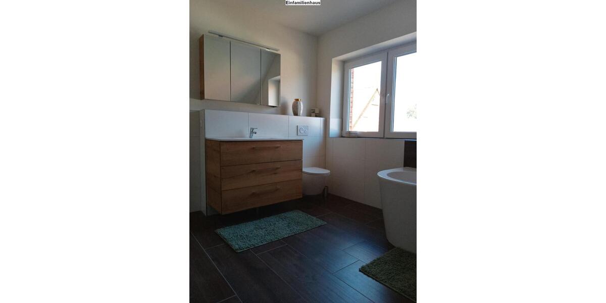 Einfamilienhaus Schwerin Friedrichsthal - 8 Zimmer, 222 m&sup2;, 670.000&euro; | Angebot:26817256