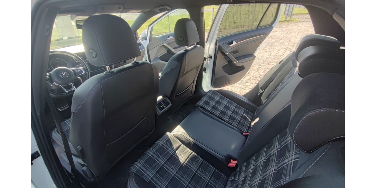 VW Golf 209.000 km 13.500 &euro; Braunschweig 38100