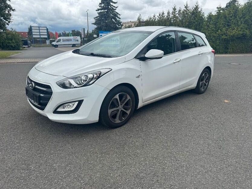 i30