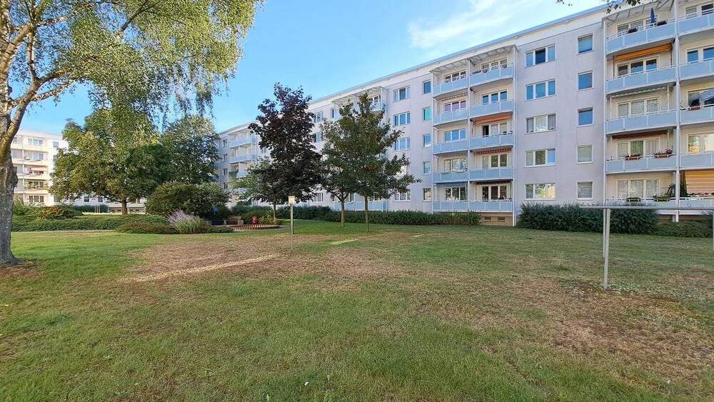 Etagenwohnung Eisenhüttenstadt - 2 Zimmer, 49 m&sup2;, 335&euro; | Angebot:25664775