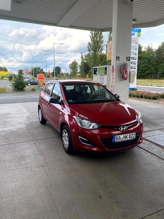 i20