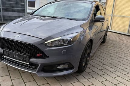 Ford Focus 207.000 km 8.999 &euro; Malsch 76316