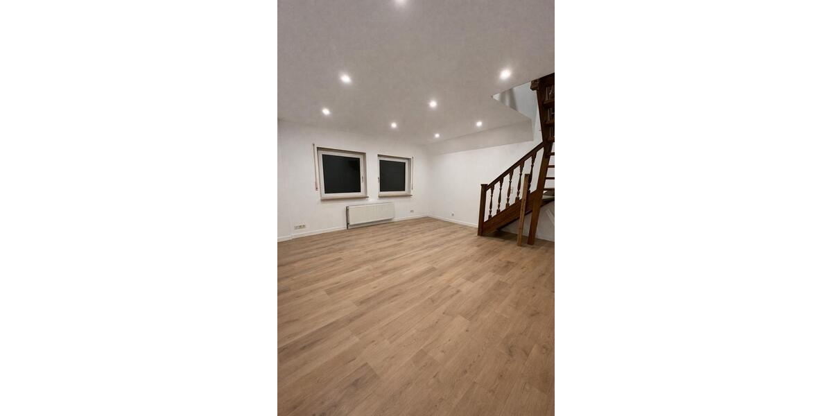 Etagenwohnung Bad Bentheim - 5 Zimmer, 150 m&sup2;, 1.300&euro; | Angebot:25919928