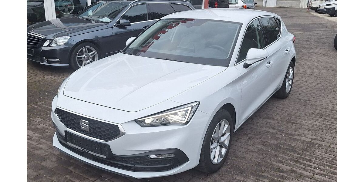 Seat Leon 68.366 km 17.990 &euro; Fehrbellin 16833