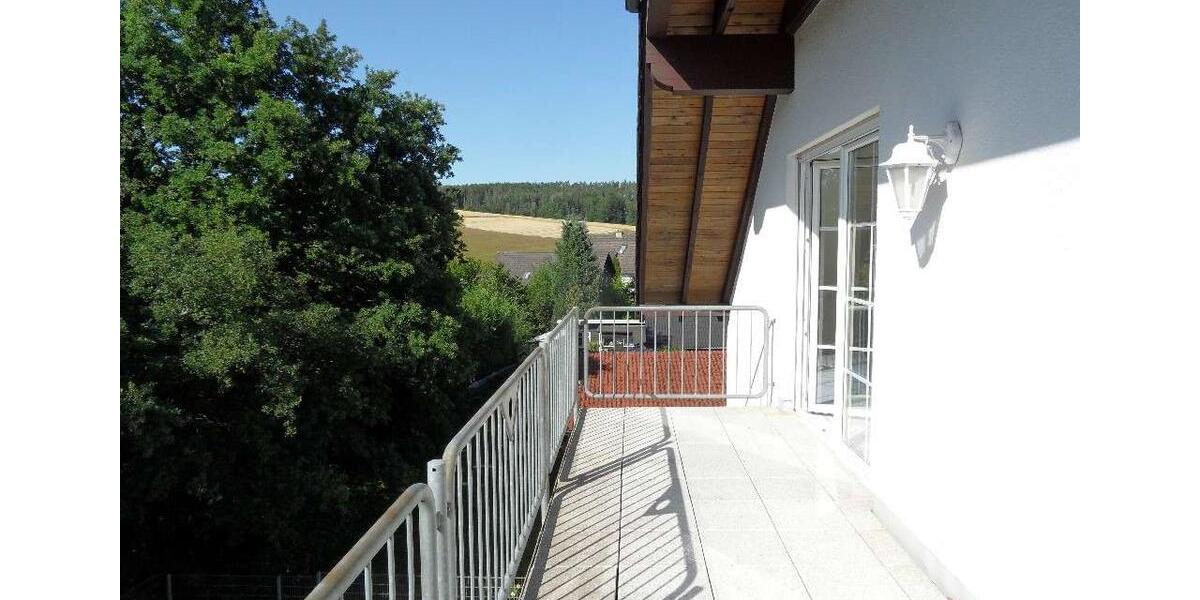 Dachgeschoßwohnung Puderbach - 5 Zimmer, 150 m&sup2;, 980&euro; | Angebot:26496062