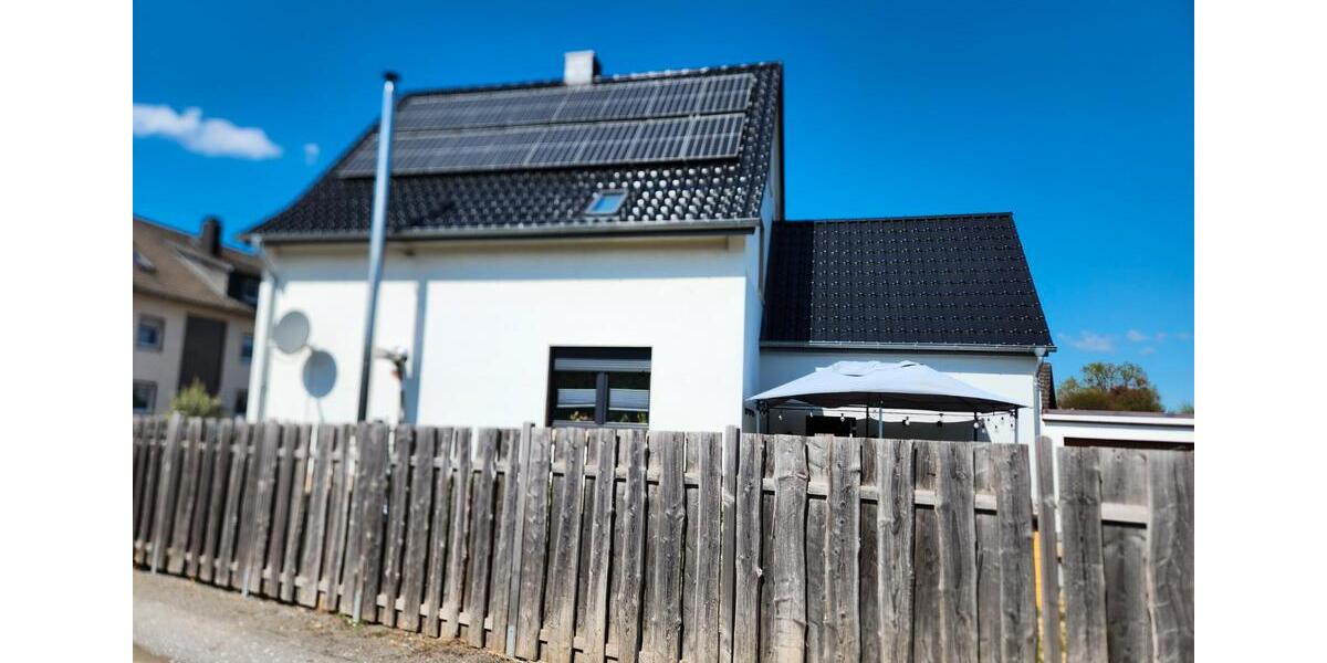 Einfamilienhaus Lage - 4.5 Zimmer, 145 m&sup2;, 449.000&euro; | Angebot:26351633