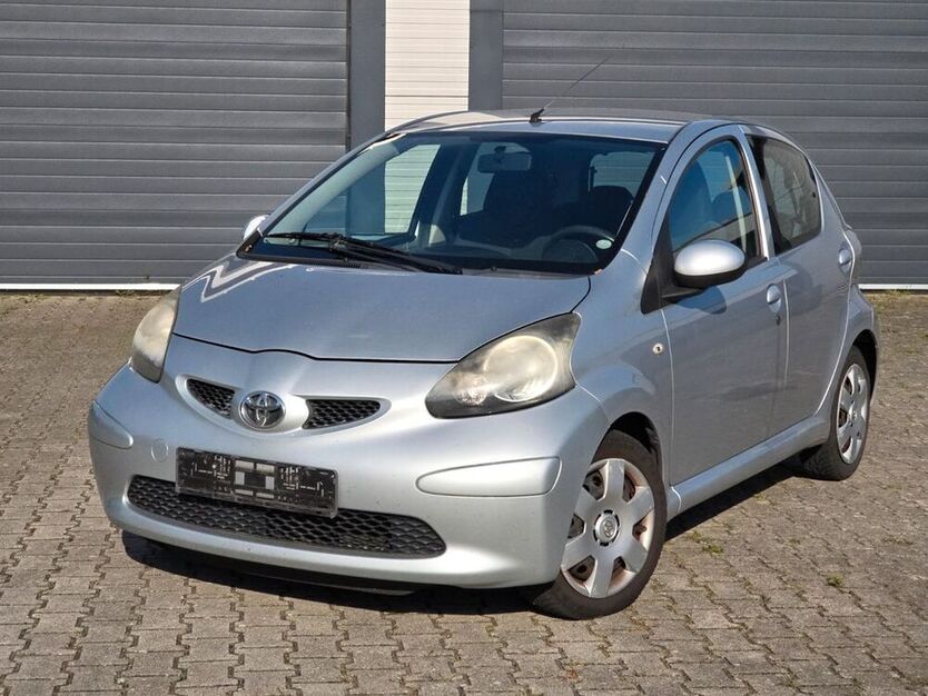 Aygo (X)