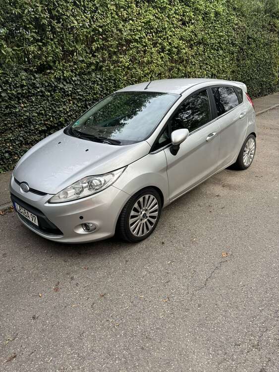 Ford Fiesta 193.000 km 2.900 € Ludwigsburg 71642