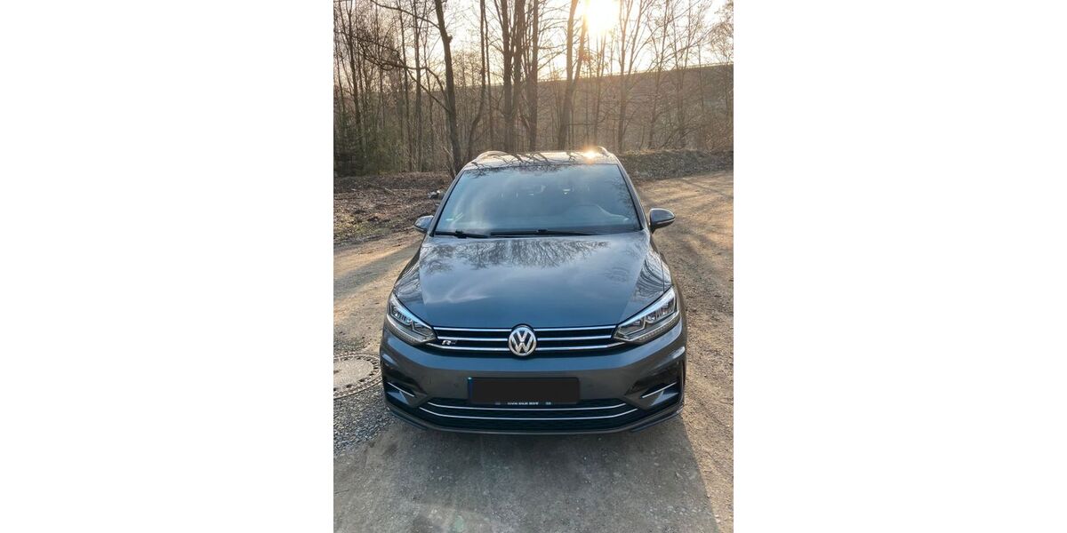 VW Touran 151.000 km 15.900 &euro; Langelsheim 38685