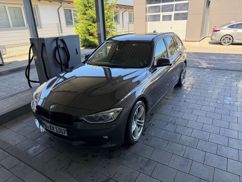 320