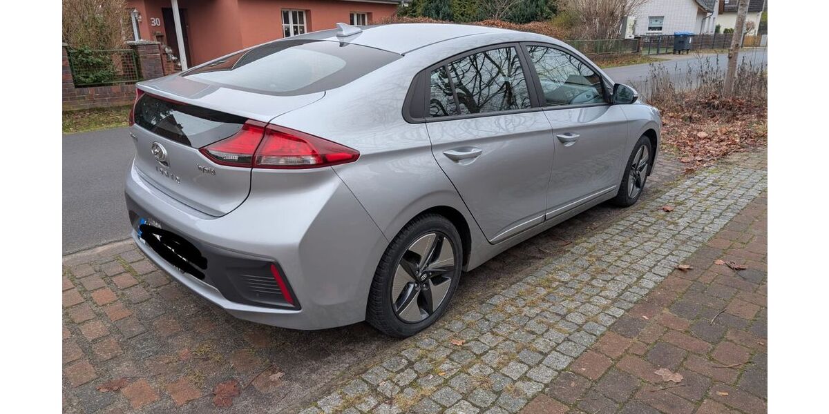 Hyundai Andere 40.000 km 16.250 &euro; Räderloh 29367