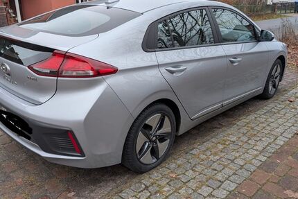 Hyundai Andere 40.000 km 16.880 &euro; Räderloh 29367