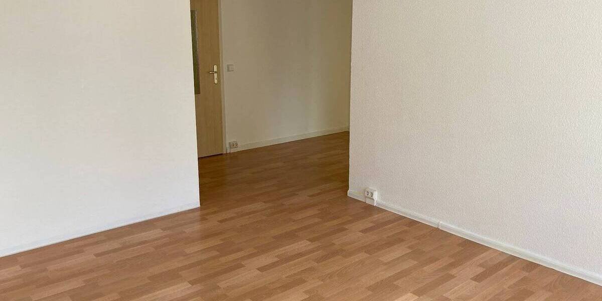 Etagenwohnung Gera Innenstadt - 3 Zimmer, 67 m&sup2;, 405&euro; | Angebot:26919906