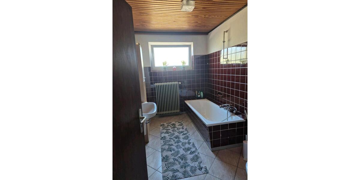 Bungalow Oldenburg Drielaker-Moor - 4 Zimmer, 130 m&sup2;, 1.500&euro; | Angebot:26004346