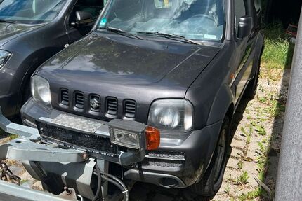 Suzuki Jimny 127.200 km 7.500 &euro; München 81549