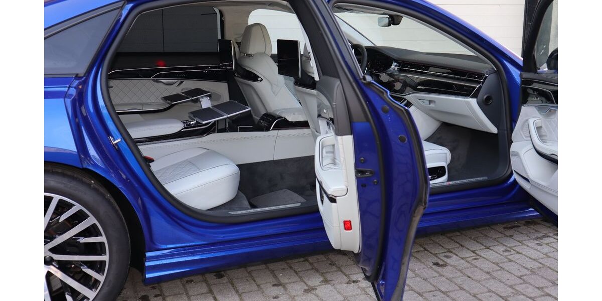 Audi A8 11.000 km 105.000 &euro; Passau 94034