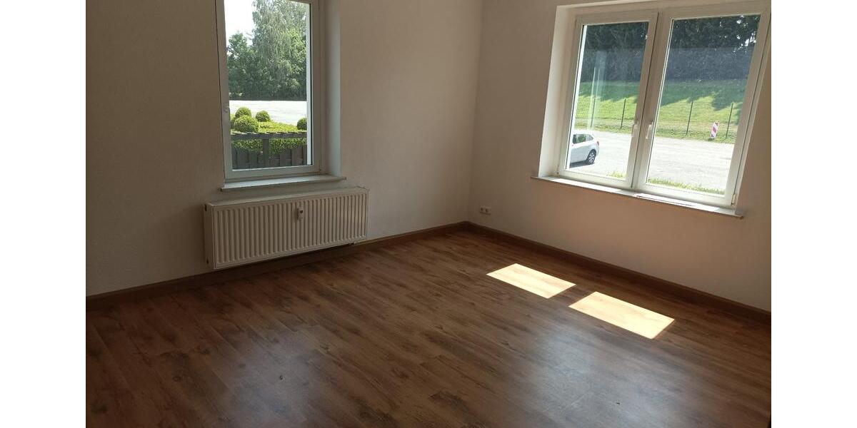 Erdgeschoßwohnung Ebersbach-Neugersdorf Neugersdorf - 2 Zimmer, 50 m&sup2;, 250&euro; | Angebot:25367858