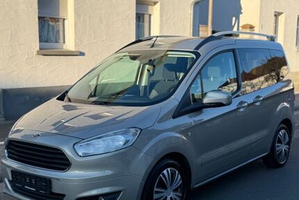 Ford Tourneo Courier 165.000 km 6.300 &euro; Hassloch 67454