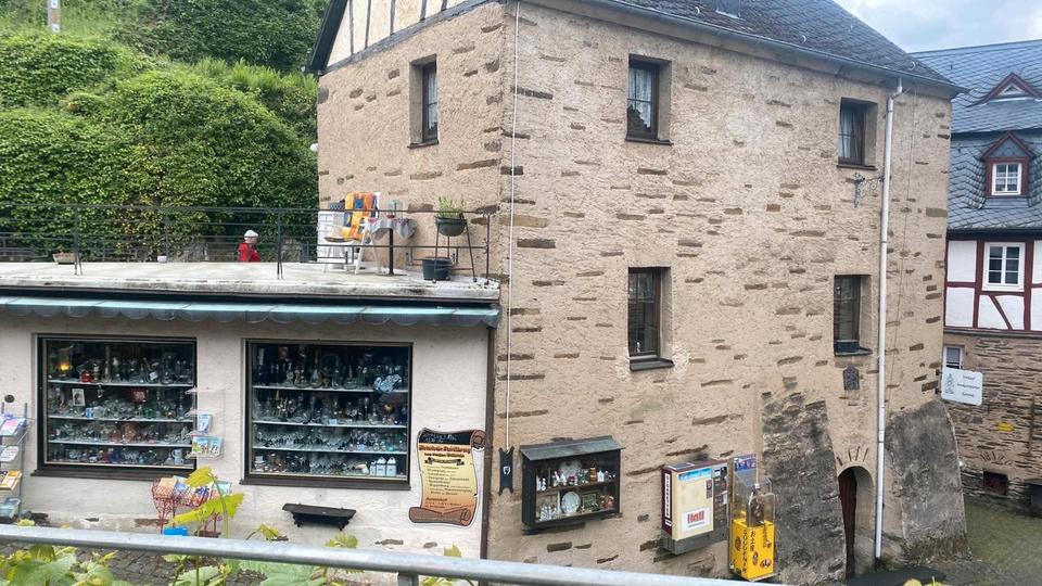 Einfamilienhaus Idar-Oberstein Oberstein - 3 Zimmer, 79 m&sup2;, 160.000&euro; | Angebot:26701574