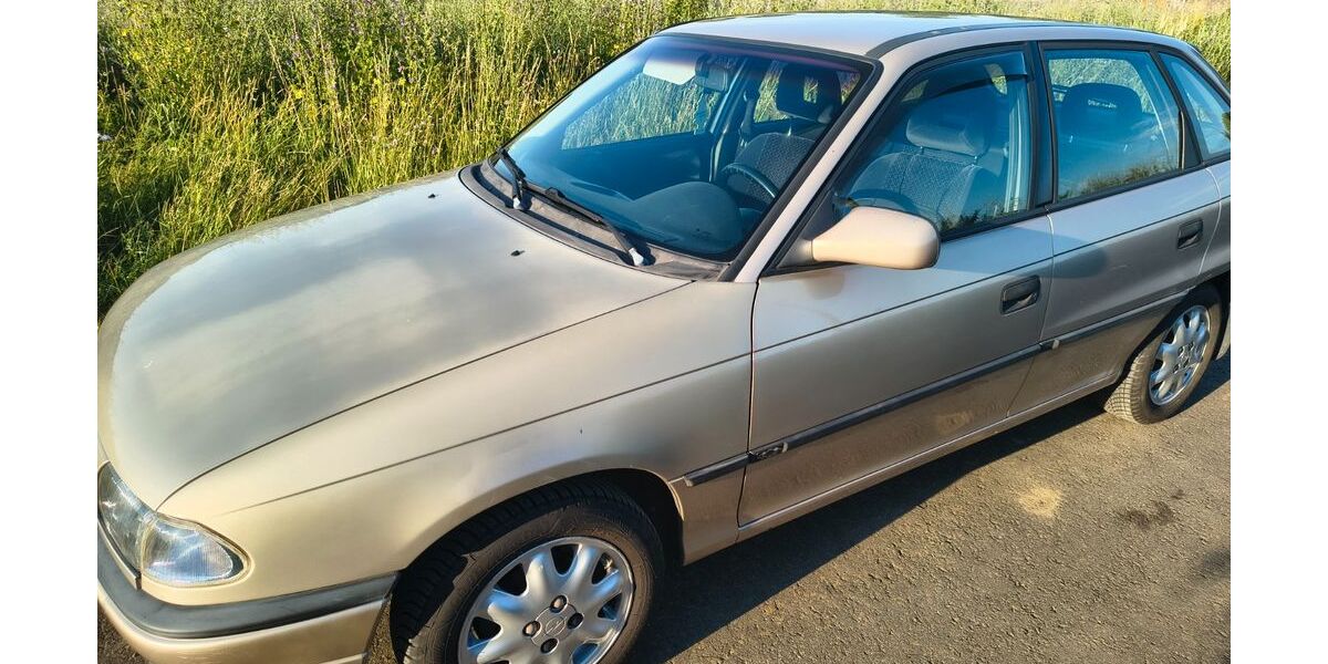 Opel Astra 150.000 km 1.990 &euro; Röhl 54636