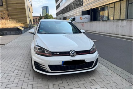 VW Golf 122.600 km 16.500 &euro; Düsseldorf 40211