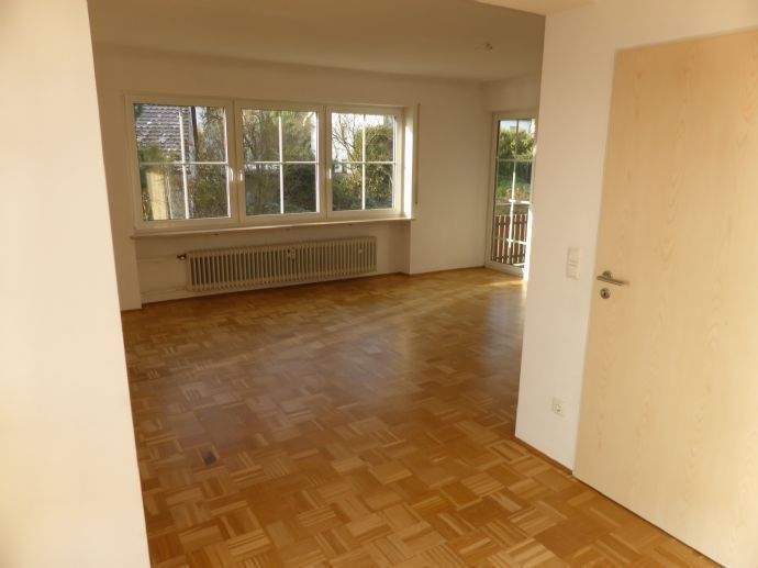 Etagenwohnung Heroldsberg - 4 Zimmer, 105 m&sup2;, 1.100&euro; | Angebot:25537378