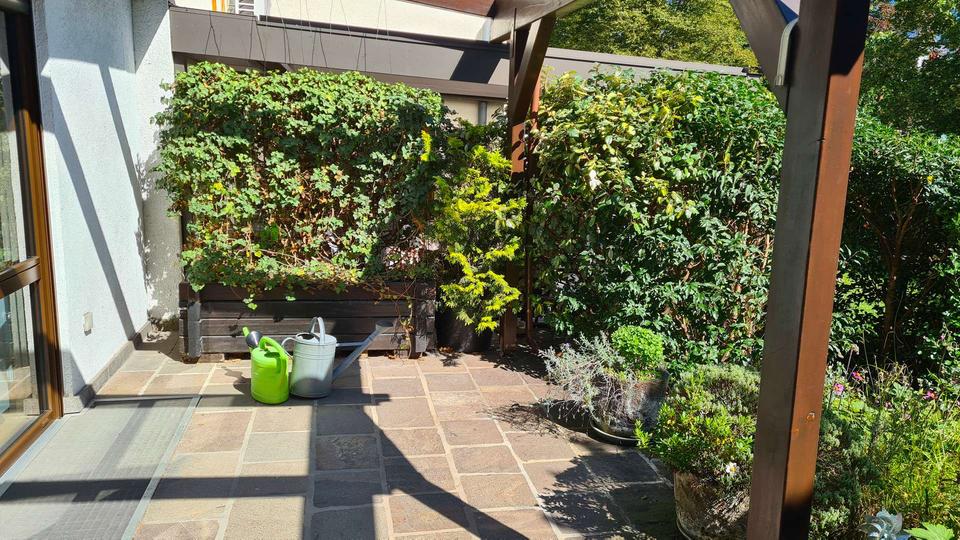 Einfamilienhaus Viernheim - 5 Zimmer, 198 m&sup2;, 2.200&euro; | Angebot:23456246