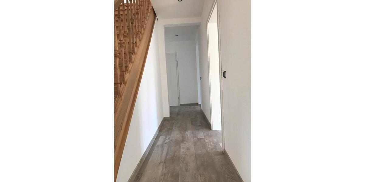 Einfamilienhaus Gunzenhausen - 5 Zimmer, 125 m&sup2;, 1.150&euro; | Angebot:26142214