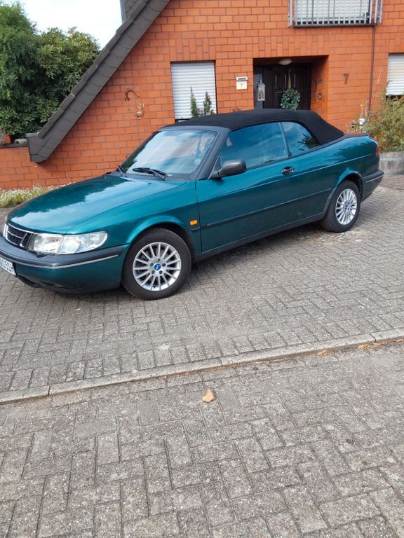 900