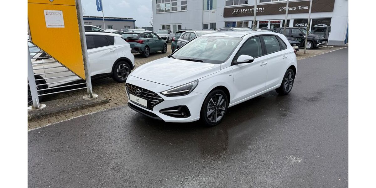 Hyundai i30 2.500 km 26.900 &euro; Laufeld 54533