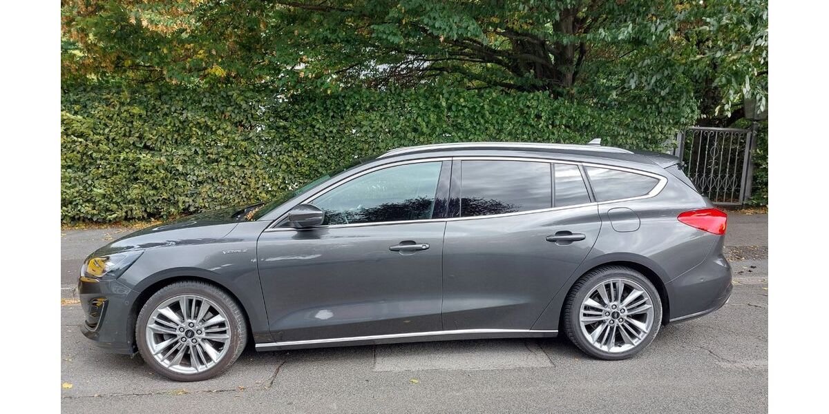 Ford Focus 51.220 km 21.540 &euro; Hilden 40724