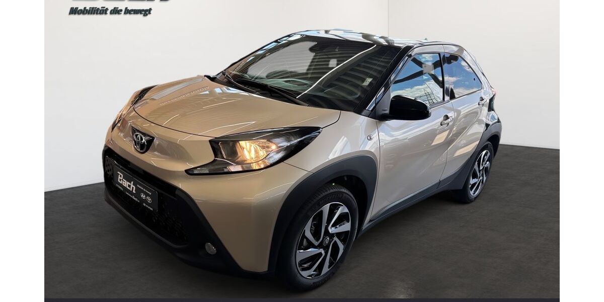 Toyota Aygo (X) 2.500 km 17.390 &euro; Villingen-Schwenningen 78048