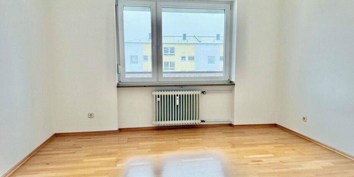 Etagenwohnung Regensburg Westenviertel - 2 Zimmer, 67 m&sup2;, 760&euro; | Angebot:24649128