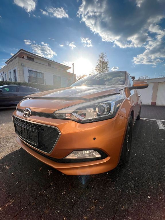 i20