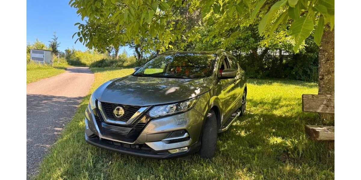 Nissan Qashqai 98.000 km 16.600 &euro; Ühlingen-Birkendorf 79777