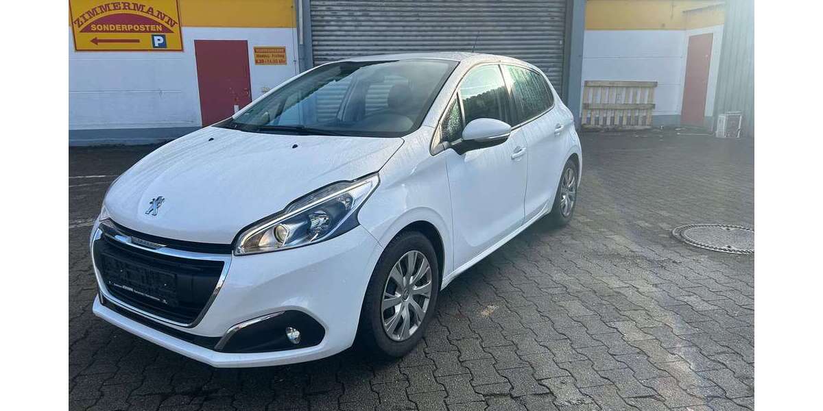 Peugeot 208 65.000 km 8.700 &euro; Wiesbaden 65197