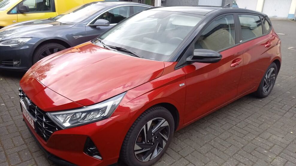 i20