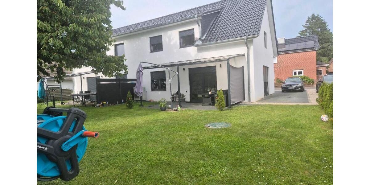 Doppelhaushälfte Bergen - 5 Zimmer, 137 m&sup2;, 335.000&euro; | Angebot:26883085